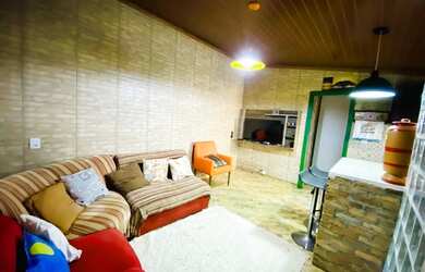 Imagem: A casa possui 1 Dormitório, 1 Banheiro, 2 Vagas na garagem