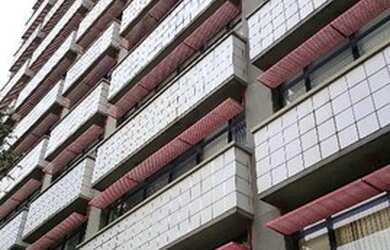 Imagem: O depósito possui 2 Vagas na garagem, 130m² de Área e está