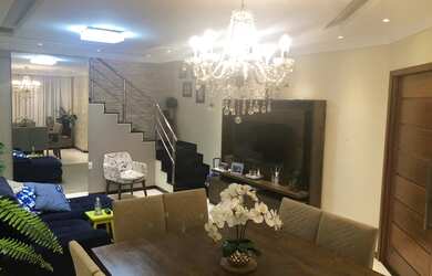 Imagem: A casa em condomínio possui 3 Dormitórios, 2 Banheiros, 2