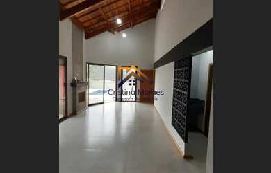 Imagem 5: Linda casa térrea com piscina e lareira no condomínio Residencial Atibaia