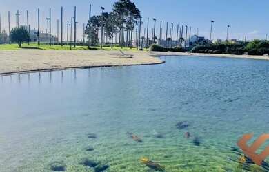 Imagem: O terreno e possui Dormitórios, Suítes, Banheiros, 361-0m²