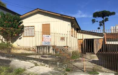 Imagem: O terreno e está localizado em Capão Raso, Curitiba à venda