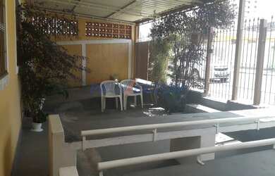 Imagem: A casa possui 2 Dormitórios, 1 Banheiro, 2 Vagas na garagem