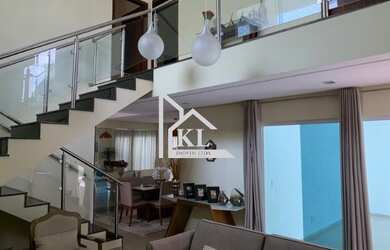 Imagem: A casa em condomínio possui 5 Dormitórios, 5 Banheiros, 4