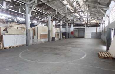 Imagem 2: Galpão à venda, 2000 m² por R$ 3.150.000 - Penha - Rio de Janeiro/RJ