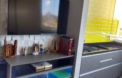 Imagem: O apartamento possui 2 Dormitórios, 1 Banheiro, 1 Vaga na garagem