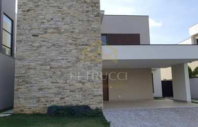 Imagem: A casa em condomínio possui 4 Dormitórios, 5 Banheiros, 4