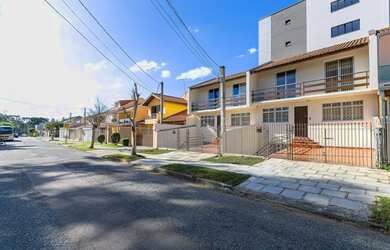 Imagem: O depósito possui 1 Vaga na garagem, 140m² de Área e está