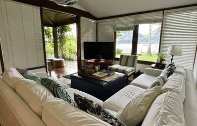 Imagem 6: Linda casa pé na areia em cond. com vaga de barco e praia privativa