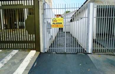 Imagem: A casa possui 1 Dormitório, 1 Banheiro, 1 Vaga na garagem e