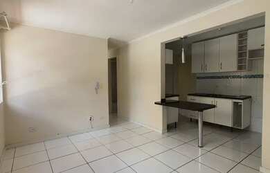 Imagem: O apartamento possui 3 Dormitórios, 1 Banheiro, 1 Vaga na garagem