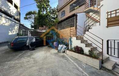 Imagem: A casa possui 2 Dormitórios, 1 Banheiro, 1 Vaga na garagem