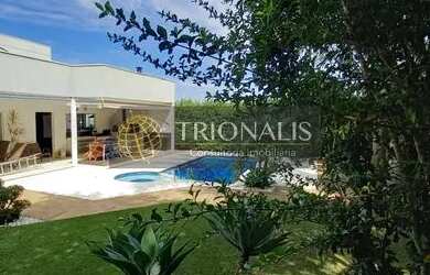 Imagem: A casa em condomínio possui 3 Dormitórios, 5 Banheiros, 4