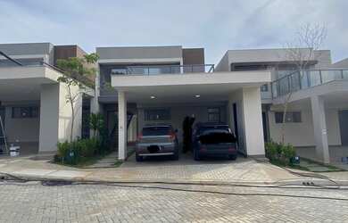 Imagem: A casa em condomínio possui 3 Dormitórios, 4 Banheiros, 2