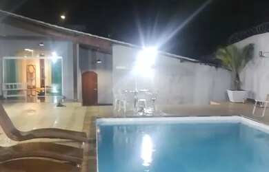 Imagem: A casa possui 5 Dormitórios, 5 Vagas na garagem e está localizado