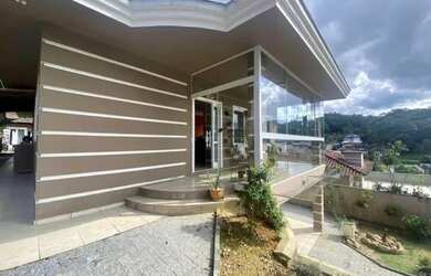 Imagem 3: Casa para a venda. Área de serviço, 21.358m² de Área, 2 Vagas na garageme3...