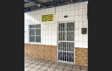 Imagem: A casa possui 1 Dormitório, 1 Banheiro, 105m² de Área e