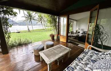 Imagem 4: Linda casa pé na areia em cond. com vaga de barco e praia privativa