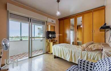 Imagem: O apartamento possui 3 Dormitórios, 1 Banheiro, 122m² de Área