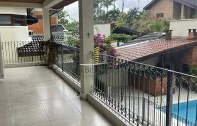 Imagem: A casa em condomínio possui 5 Dormitórios, 5 Banheiros, 4