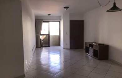 Imagem: O apartamento possui 3 Dormitórios, 2 Banheiros, 2 Vagas na