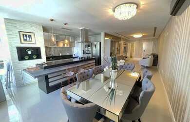 Imagem: O apartamento possui 3 Dormitórios, 3 Banheiros, 4 Vagas na