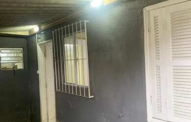 Imagem: A casa possui 1 Dormitório, 1 Banheiro e está localizado