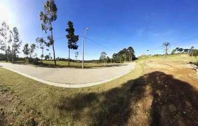 Imagem: O terreno possui 723m² de Área e está localizado em Gramado