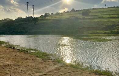 Imagem: A chácara possui 1.250m² de Área e está localizado em Capoavinha