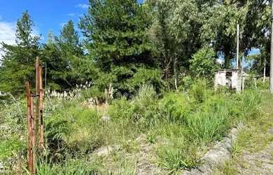 Imagem: O terreno possui 360m² de Área e está localizado em Desvio