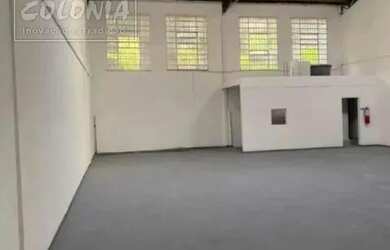 Imagem: O depósito possui 1 Vaga na garagem, 292m² de Área e está