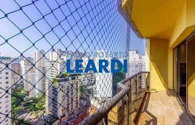 Imagem: O apartamento possui 4 Dormitórios, 5 Banheiros, 3 Vagas na