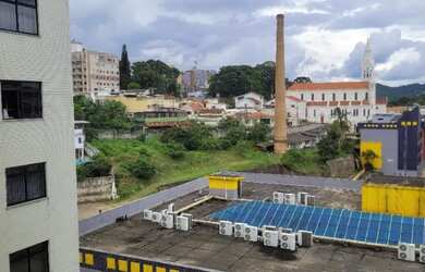 Imagem: O apartamento possui 1 Dormitório, 1 Banheiro, 1 Vaga na garagem