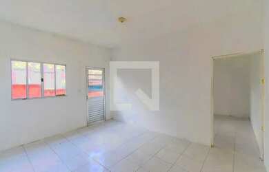 Imagem: A casa possui 4 Dormitórios, 4 Banheiros, 2 Vagas na garagem