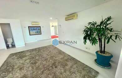 Imagem: O apartamento possui 4 Dormitórios, 4 Banheiros, 3 Vagas na