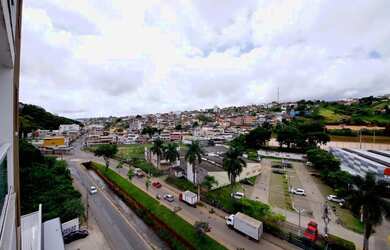 Imagem 3: Novinho, em frente ao supermercado Bahamas do Teixeiras para venda