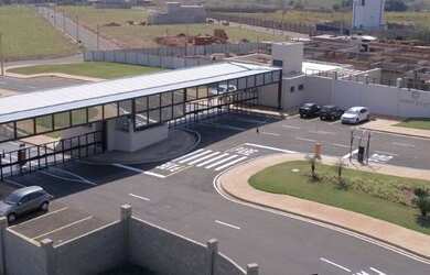 Imagem: A casa em condomínio possui 3 Dormitórios, 5 Banheiros, 4