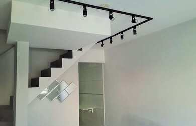 Imagem: A casa possui 2 Dormitórios, 1 Banheiro, 1 Vaga na garagem