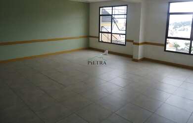 Imagem: O depósito possui 3000m² de Área e está localizado em Santa