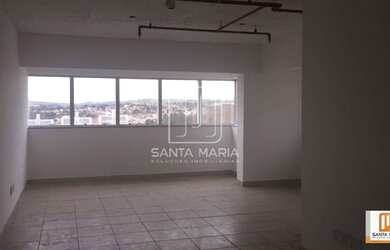 Imagem: O depósito possui 1 Vaga na garagem, 48m² de Área e está