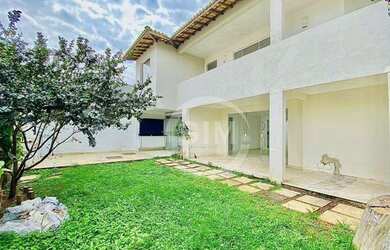 Imagem: A casa em condomínio possui 4 Dormitórios, 1 Banheiro, 2 Vagas