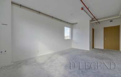 Imagem: O depósito possui 1 Vaga na garagem, 32m² de Área e está