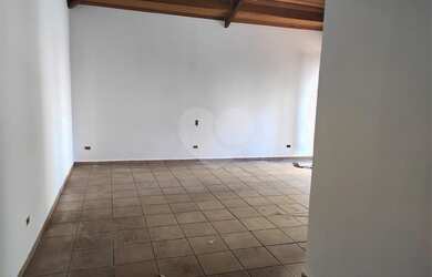 Imagem: O depósito possui 340m² de Área e está localizado em Bairro