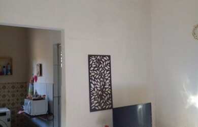 Imagem 2: Casa Com Quintal Próximo A Antiga Estação De Trem Por R$ 180 Mil