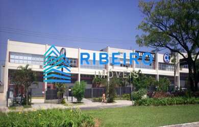 Imagem: O depósito possui 890m² de Área e está localizado em Alphaville