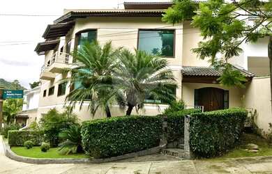 Imagem: A casa em condomínio possui 4 Dormitórios, 1 Banheiro, 4 Vagas