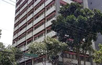 Imagem: O depósito possui 2 Vagas na garagem, 130m² de Área e está