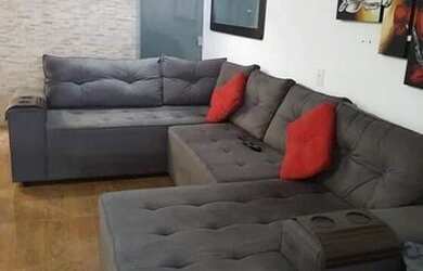 Imagem: A casa possui 4 Dormitórios, 2 Banheiros, 1 Vaga na garagem