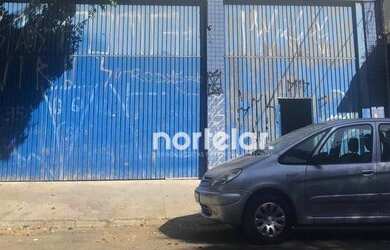 Imagem: O depósito possui 153m² de Área e está localizado em Água