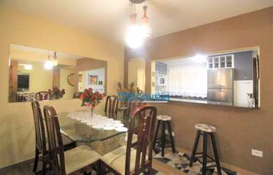 Imagem: A casa em condomínio possui 3 Dormitórios, 1 Banheiro, 2 Vagas